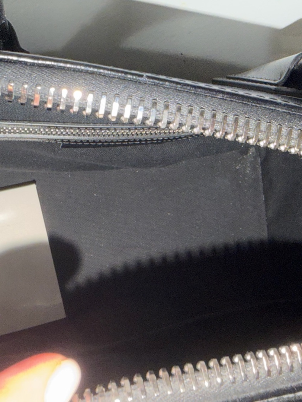 Givenchy Medium Black Antigona Smooth Leather Satchel - Picture 10 of 10